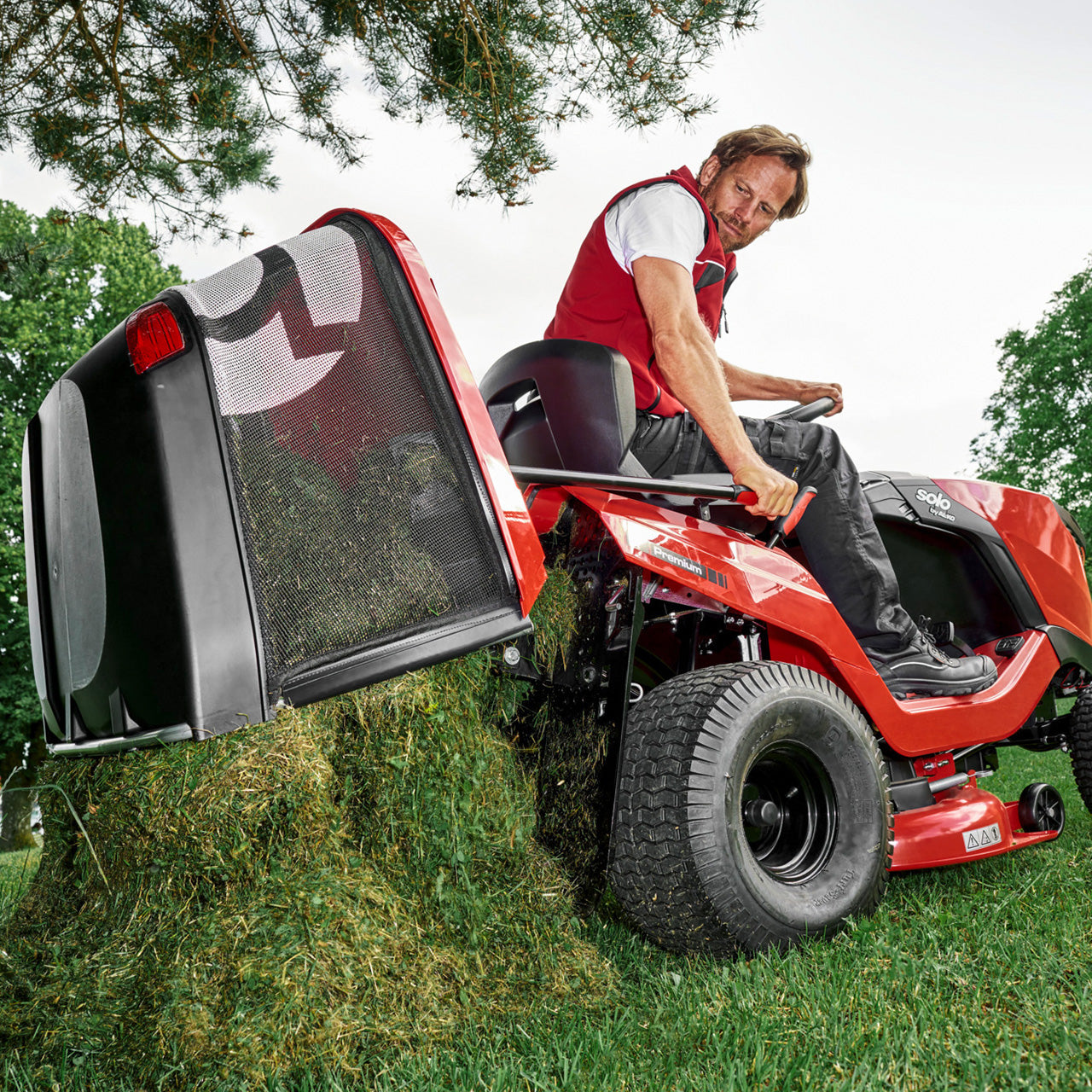 AL-KO Solo T22-105.4 HD-A V2 Ride On Lawnmower