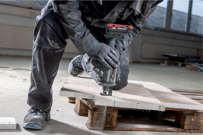 Metabo SSE 18 LTX BL Compact Cordless Sabre Saw, Body Only + Metaloc