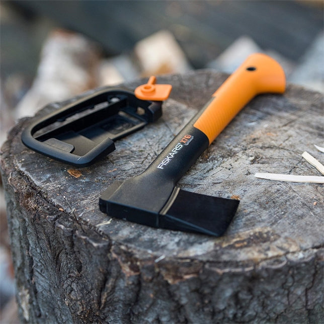 Fiskars Chopping Axe XS X7