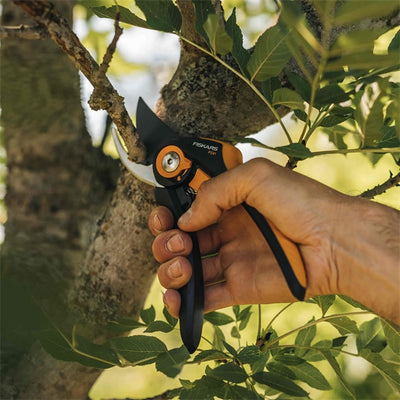 Fiskars Plus SmartFit Bypass Pruner P541