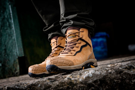 Light safety boots deals